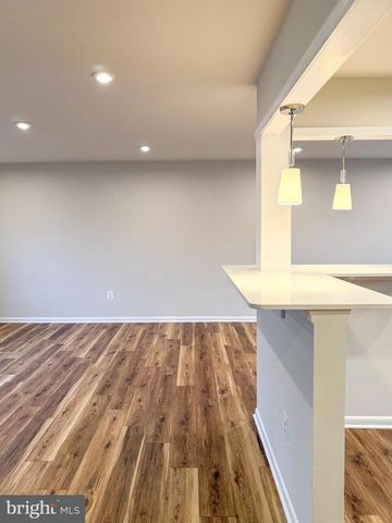 9212 LANDGREEN ST, Manassas, VA 20110