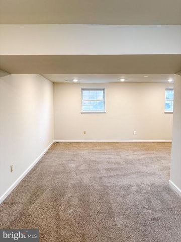 9212 LANDGREEN ST, Manassas, VA 20110