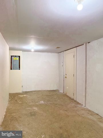 9212 LANDGREEN ST, Manassas, VA 20110