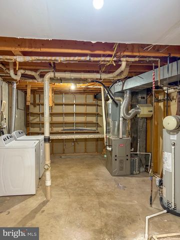 9212 LANDGREEN ST, Manassas, VA 20110