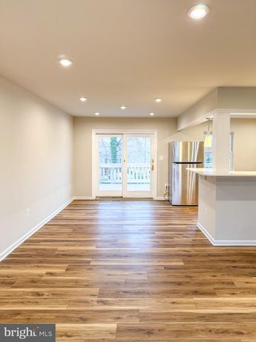 9212 LANDGREEN ST, Manassas, VA 20110