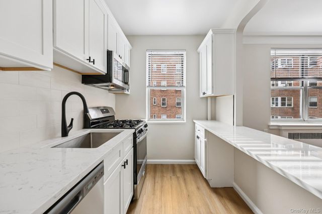 1 Bronxville Road 3S, Bronxville, NY 10708