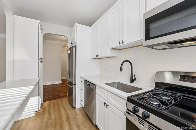 1 Bronxville Road 3S, Bronxville, NY 10708