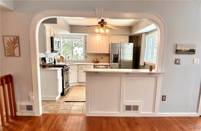 9111 Birch Circle, Marcy, NY 13403