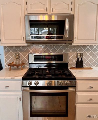 9111 Birch Circle, Marcy, NY 13403