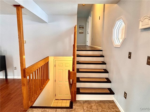 9111 Birch Circle, Marcy, NY 13403