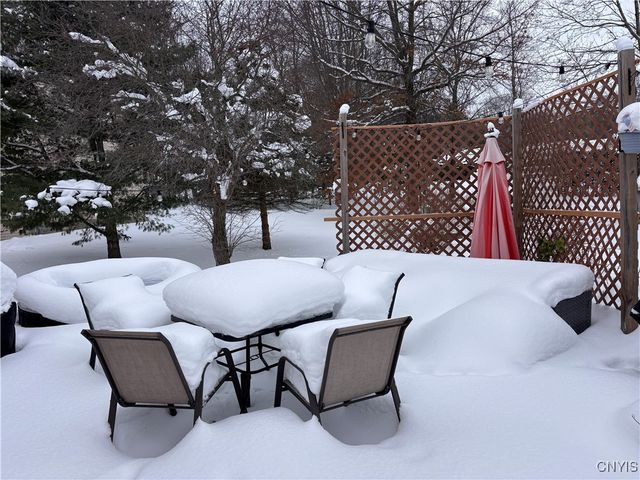 9111 Birch Circle, Marcy, NY 13403