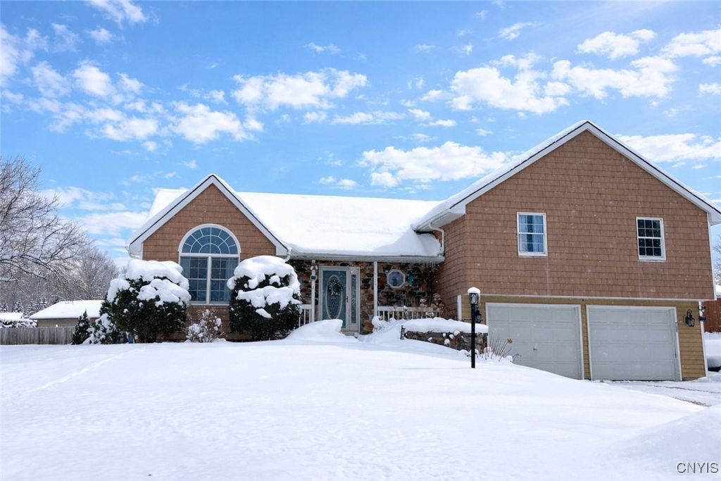 9111 Birch Circle, Marcy, NY 13403