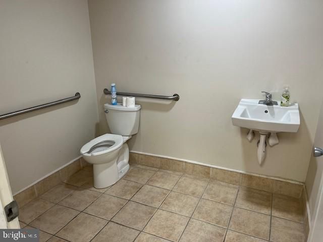 140 ROUTE 33, Hamilton, NJ 08619