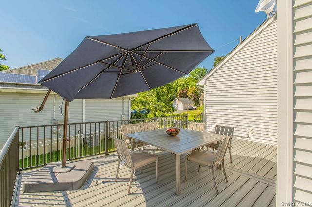 18 Barrett Place, Beacon, NY 12508