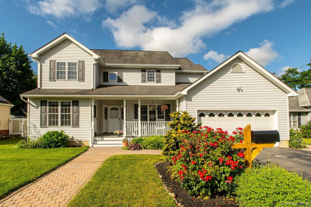 18 Barrett Place, Beacon, NY 12508