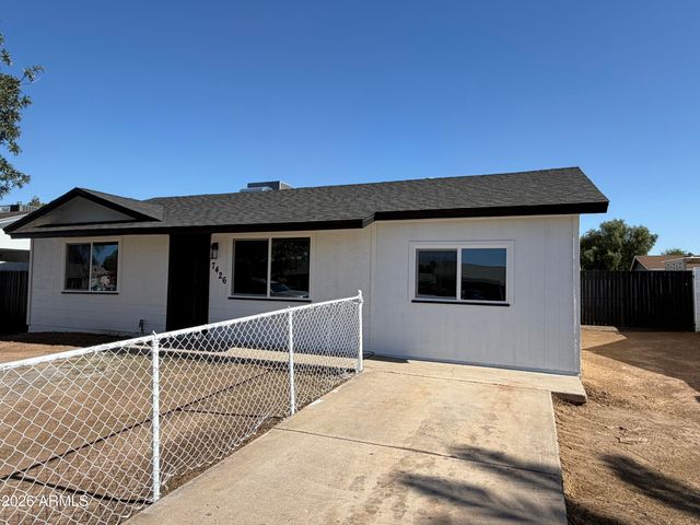 7426 W HOLLY Street, Phoenix, AZ 85035