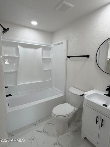 7426 W HOLLY Street, Phoenix, AZ 85035
