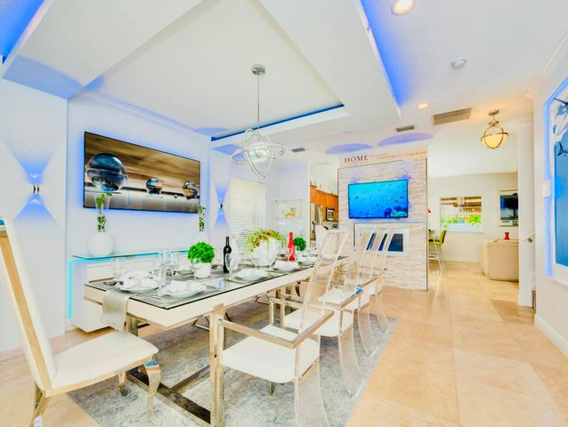 420 SW 1st Avenue, Boynton Beach, FL 33435