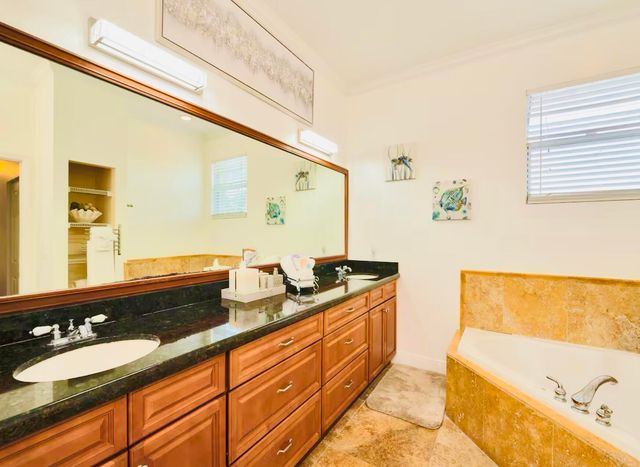 420 SW 1st Avenue, Boynton Beach, FL 33435