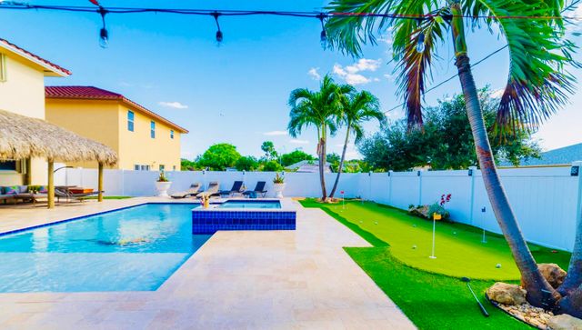 420 SW 1st Avenue, Boynton Beach, FL 33435