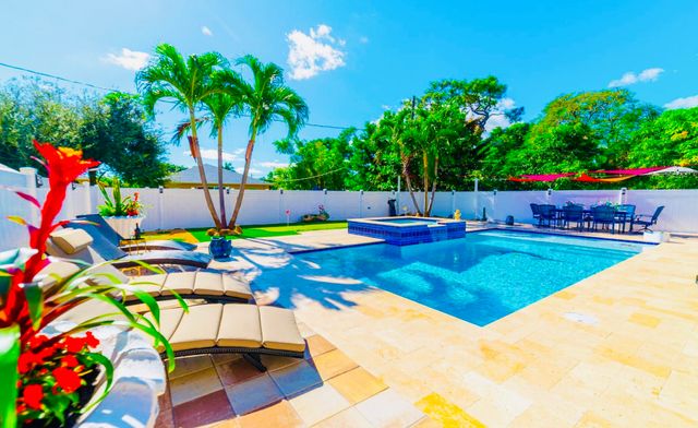420 SW 1st Avenue, Boynton Beach, FL 33435