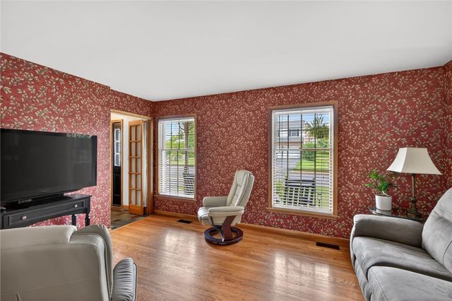 164 Kingsbury Court, Upper Nazareth Twp, PA 18064