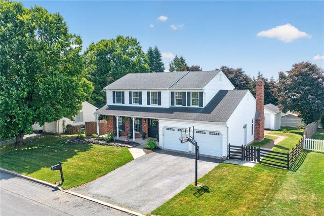 164 Kingsbury Court, Upper Nazareth Twp, PA 18064