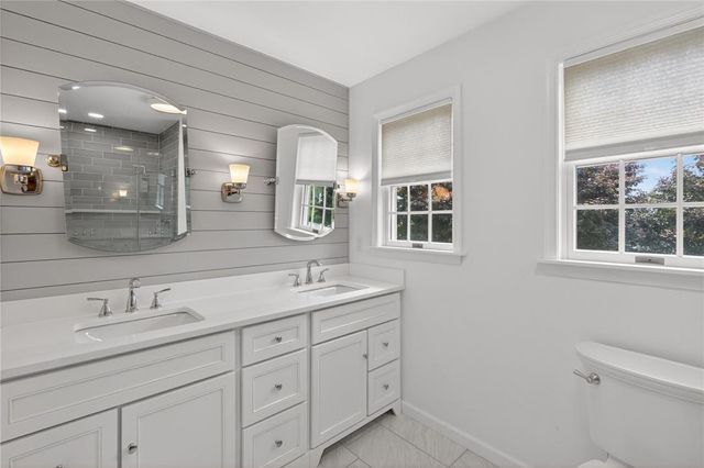 164 Kingsbury Court, Upper Nazareth Twp, PA 18064