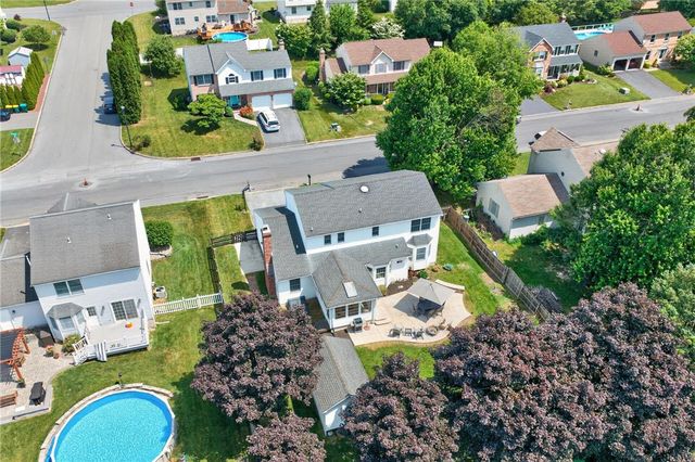 164 Kingsbury Court, Upper Nazareth Twp, PA 18064
