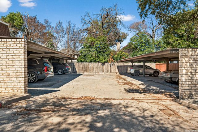 1045 Shook 105 B, Olmos Park, TX 78212