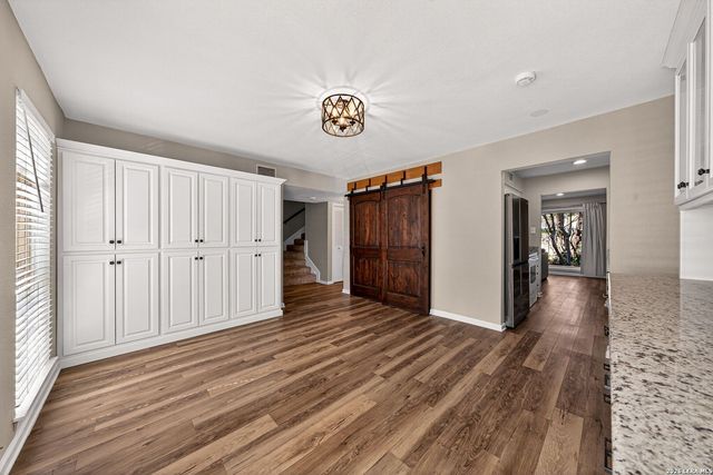 1045 Shook 105 B, Olmos Park, TX 78212