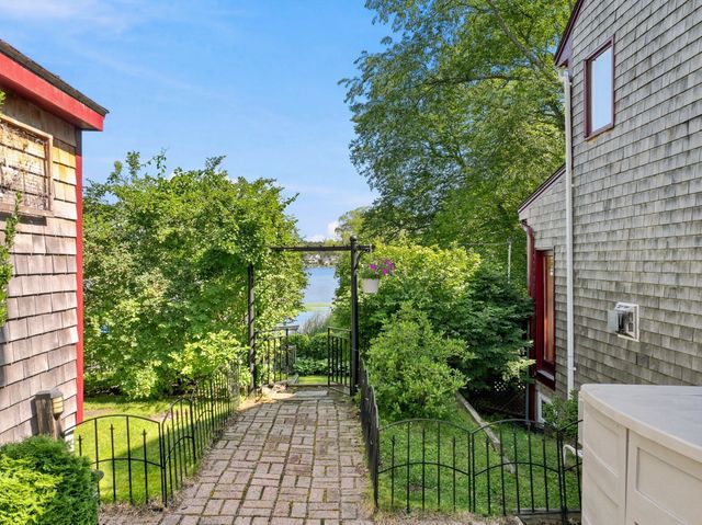 1 Alnette Road, Merrimac, MA 01860