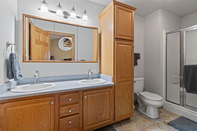 755 Broadmoor Drive, North Liberty, IA 52317