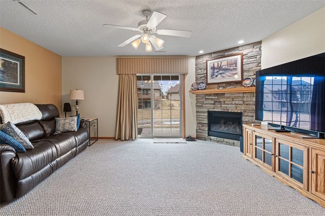 755 Broadmoor Drive, North Liberty, IA 52317