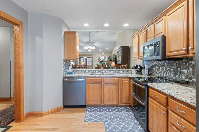 755 Broadmoor Drive, North Liberty, IA 52317