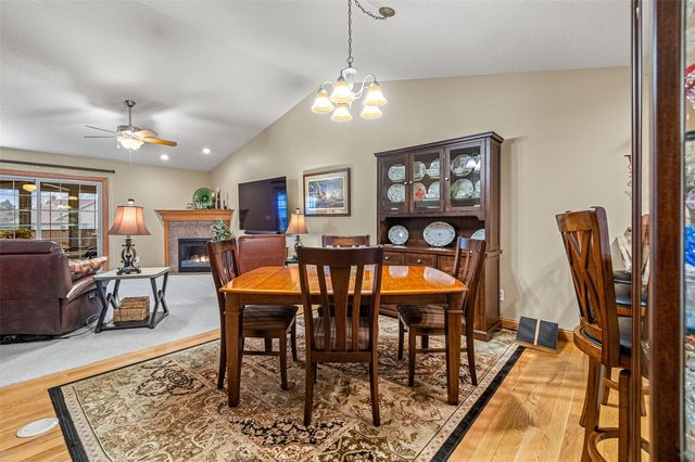 755 Broadmoor Drive, North Liberty, IA 52317