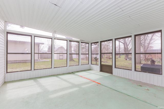 5909 E Robert Street, Muncie, IN 47303