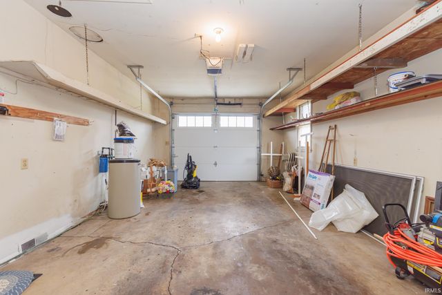 5909 E Robert Street, Muncie, IN 47303