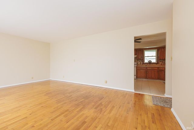 5909 E Robert Street, Muncie, IN 47303