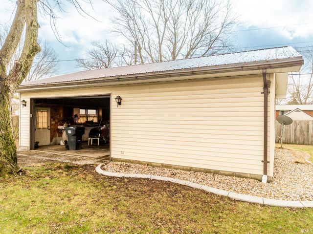 5909 E Robert Street, Muncie, IN 47303