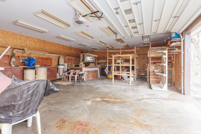 5909 E Robert Street, Muncie, IN 47303