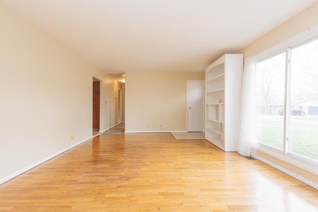 5909 E Robert Street, Muncie, IN 47303