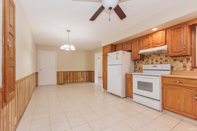 5909 E Robert Street, Muncie, IN 47303