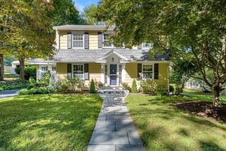 30 Ridge Rd, Milton, MA 02186