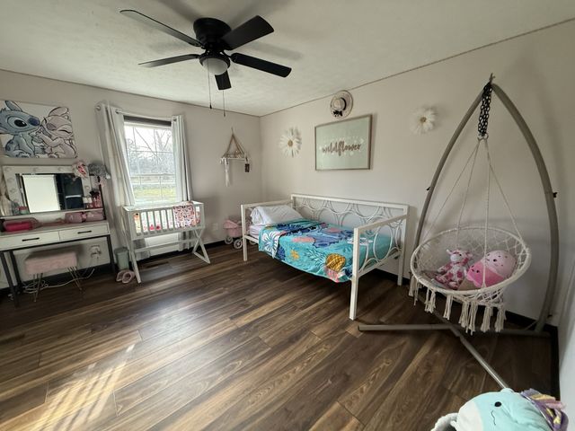 108 Checker Ln, Lafayette, TN 37083