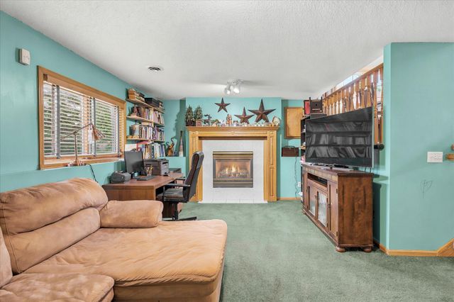 7208 90th Trail N, Brooklyn Park, MN 55445