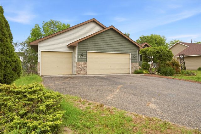 7208 90th Trail N, Brooklyn Park, MN 55445