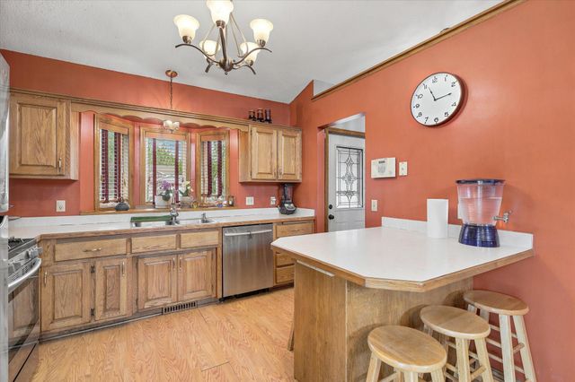 7208 90th Trail N, Brooklyn Park, MN 55445