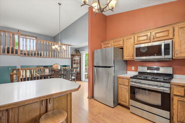 7208 90th Trail N, Brooklyn Park, MN 55445