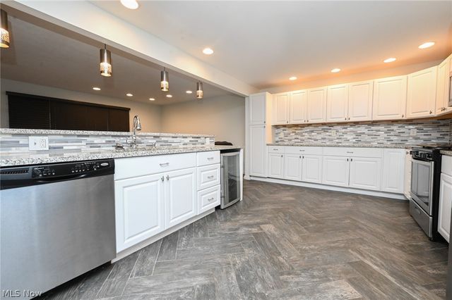 5207 Gargasz Drive, Lorain, OH 44053