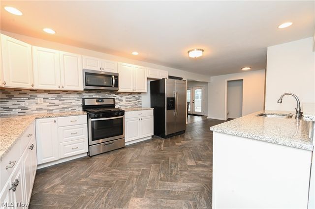 5207 Gargasz Drive, Lorain, OH 44053