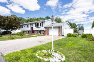 21 Beacon Street, Johnston, RI 02919