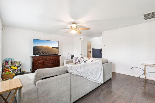 2315 Oyster Bay Avenue, La Marque, TX 77568