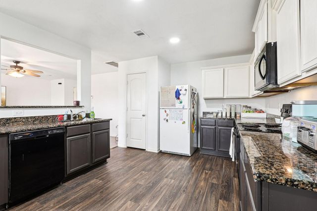 2315 Oyster Bay Avenue, La Marque, TX 77568